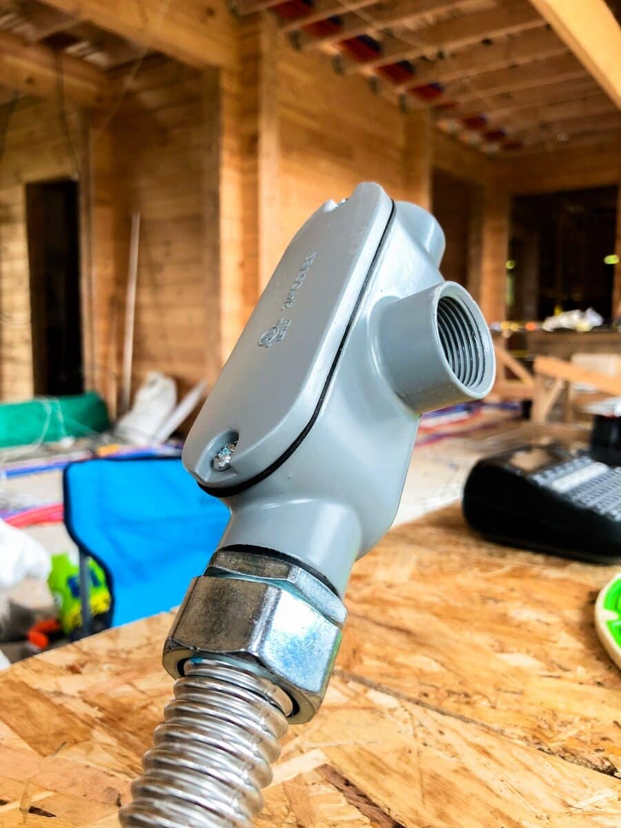 gray plastic pipe